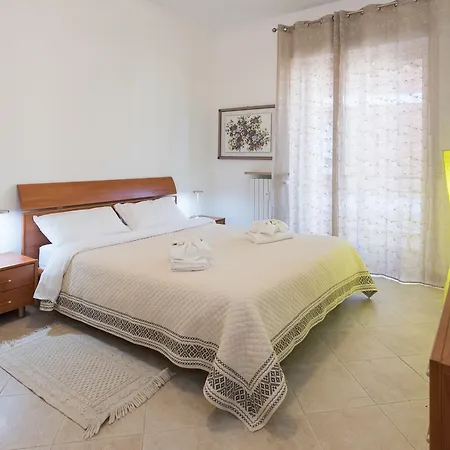 Flats4rent Happy Days Apartment *